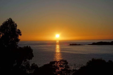 BAY OF FIRES SEACHANGE Ocean Frontage - Accommodation Whitsundays 0