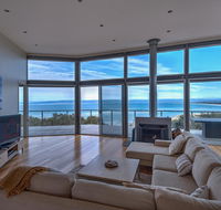 Halcyon  Immerse yourself in the sky and sea - Accommodation Whitsundays
