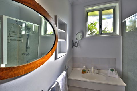 Ar Lan Y Mor - Accommodation Whitsundays 6