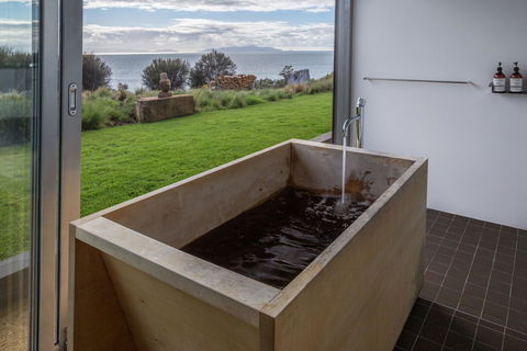 Avalon Coastal Retreat - Accommodation Whitsundays 8