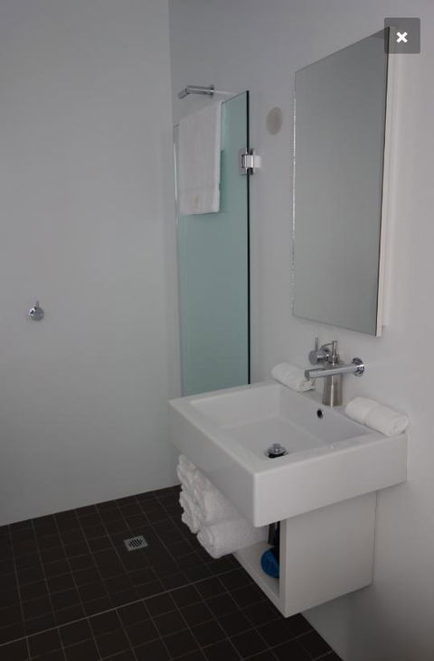 Avalon Coastal Retreat - Accommodation Whitsundays 9