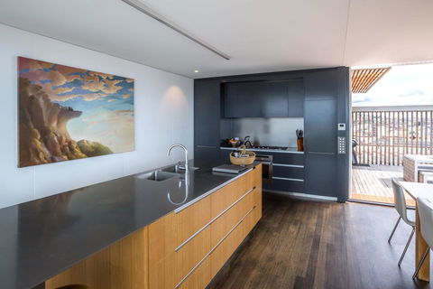 Avalon City Retreat - Accommodation Whitsundays 7