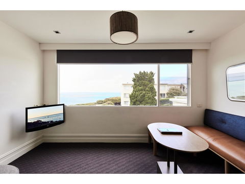 Hotel Sorrento - Accommodation Whitsundays 9