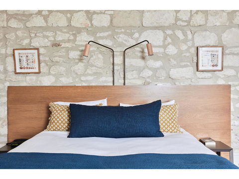 Hotel Sorrento - Accommodation Whitsundays 7