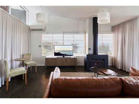 Hotel Sorrento - Accommodation Whitsundays 6