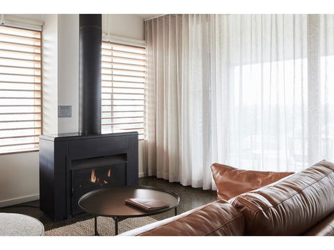 Hotel Sorrento - Accommodation Whitsundays 4