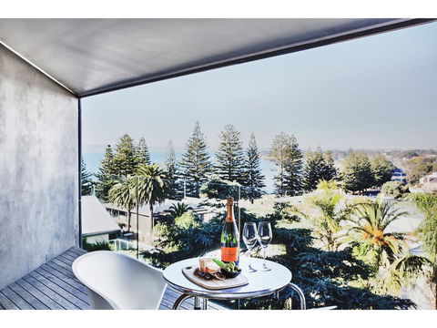 Hotel Sorrento - Accommodation Whitsundays 25