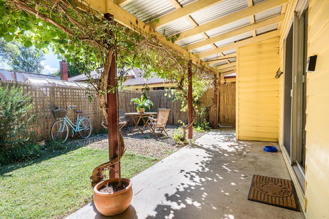 Avalon House - Accommodation Whitsundays 19