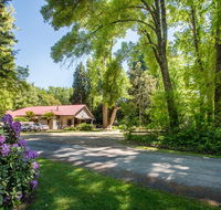 Avalon House - Accommodation Whitsundays