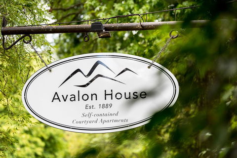 Avalon House - Accommodation Whitsundays 3
