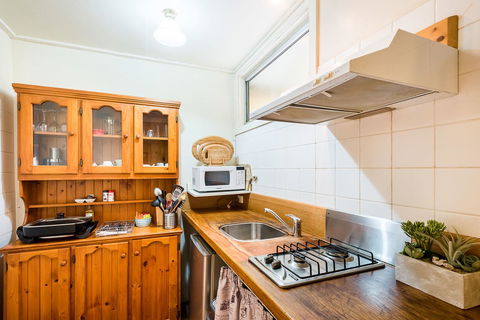 Avalon House - Accommodation Whitsundays 43