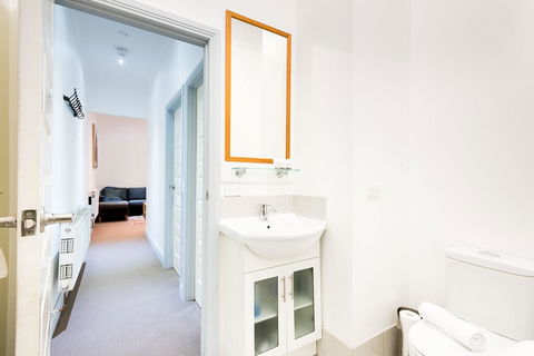 Avalon House - Accommodation Whitsundays 33