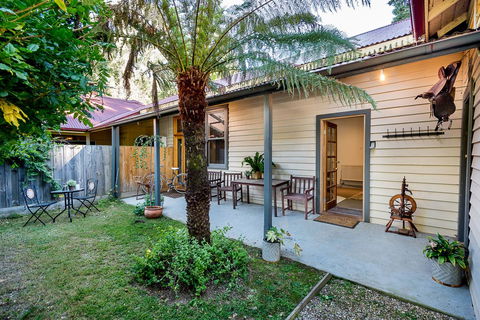 Avalon House - Accommodation Whitsundays 22