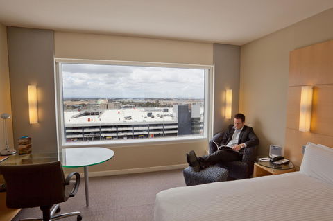PARKROYAL Melbourne Airport - Accommodation Whitsundays 17