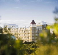 Deep Blue Hotel  Hot Springs - Accommodation Whitsundays