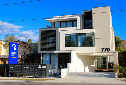 Whitehorse Apartments Hotel - Accommodation Whitsundays 0