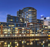 Waterfront Melbourne Apartments - Accommodation Whitsundays
