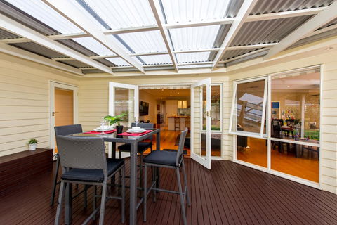 Lovely 5BR Full House In Glen Waverley, Walk To Train, Bus & Shops - Accommodation Whitsundays 13