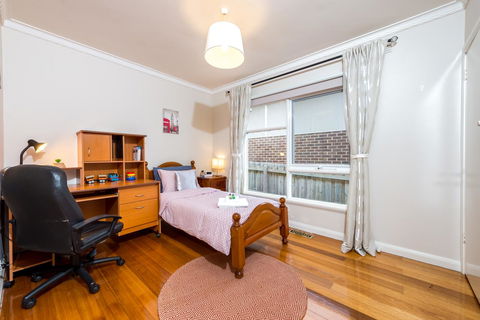 Lovely 5BR Full House In Glen Waverley, Walk To Train, Bus & Shops - Accommodation Whitsundays 7