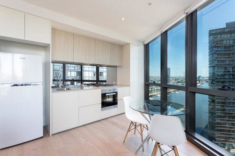 Wyndel Apartments - Riverside On Collins - Accommodation Whitsundays 1