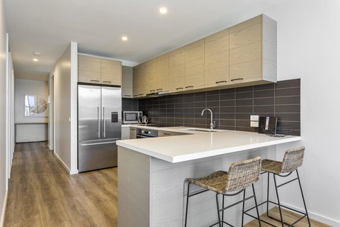 Blairgowrie Apartment 1 - On The Beach - Accommodation Whitsundays 2