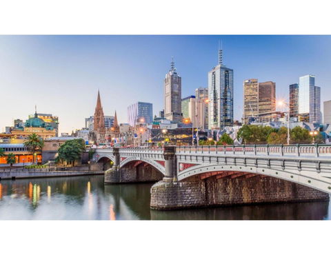 Boutique Apartment In Quiet, Sought-after Suburb - Accommodation Whitsundays 16