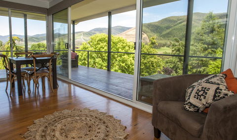 Abbys Cottages Bright - Accommodation Whitsundays 2