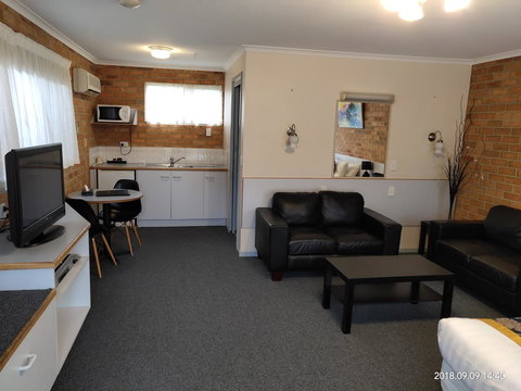 Coachman Motel And Holiday Units - Accommodation Whitsundays 24