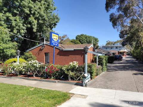 Coachman Motel And Holiday Units - Accommodation Whitsundays 4