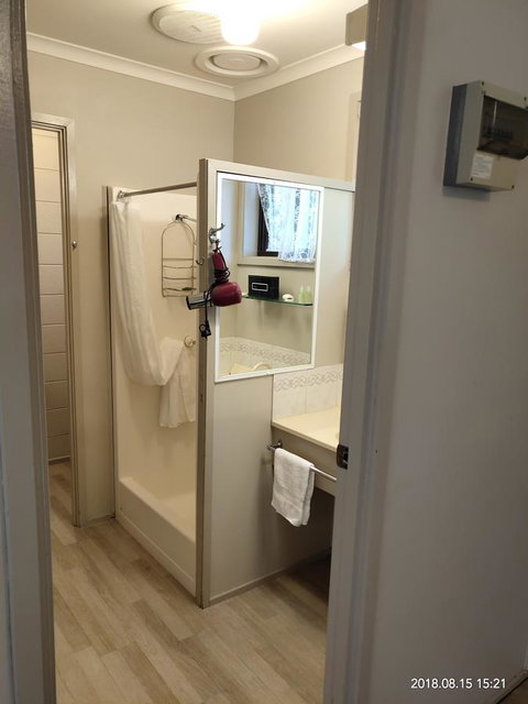 Coachman Motel And Holiday Units - Accommodation Whitsundays 37