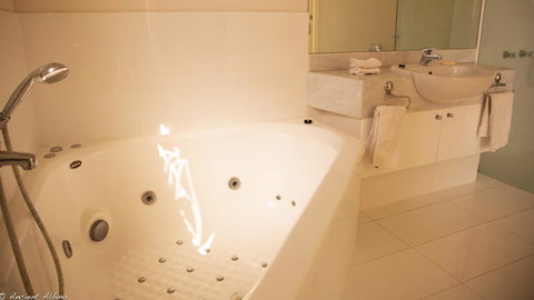 Tintagel - Accommodation Whitsundays 24