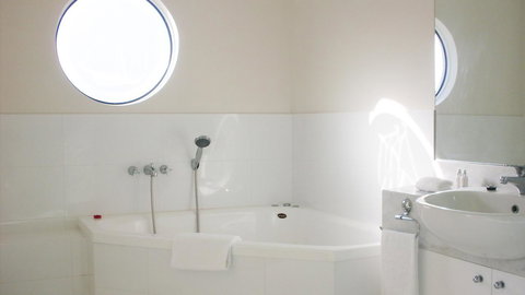 Tintagel - Accommodation Whitsundays 4