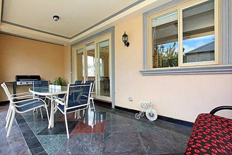 ABC Accommodation - Rosebud - Accommodation Whitsundays 12