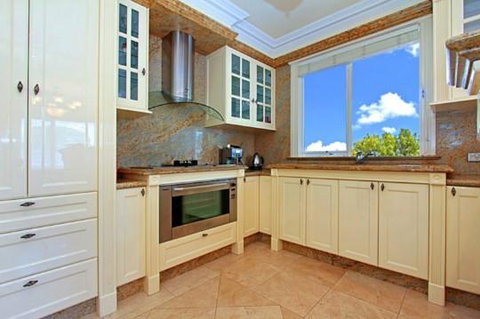 ABC Accommodation - Rosebud - Accommodation Whitsundays 4