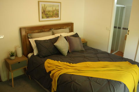 4 Autumn Grove - Accommodation Whitsundays 1
