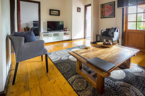 Azen Haven - Accommodation Whitsundays 7