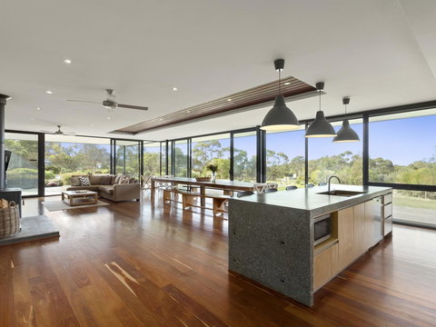 Cypress Hill - Accommodation Whitsundays 7