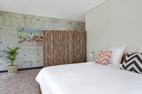 Cypress Hill - Accommodation Whitsundays 10