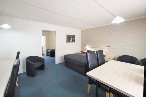 Box Hill Motel - Accommodation Whitsundays 1