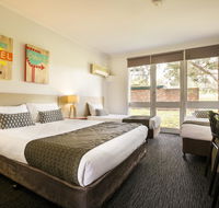 Burvale Hotel - Accommodation Whitsundays