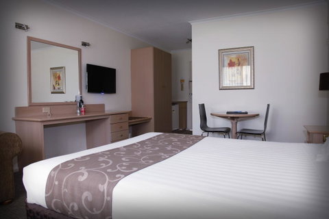 Eltham Gateway Hotel & Conference Centre - Accommodation Whitsundays 1