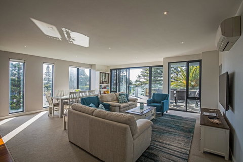 C-Scape Esplanade Cowes - Accommodation Whitsundays 0