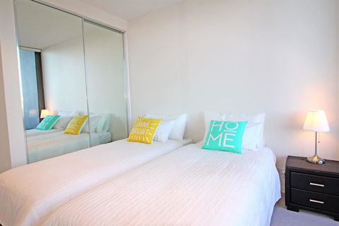 Auzzie Apartments Docklands, Melbourne - Accommodation Whitsundays 11