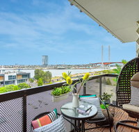 Water views Lovely 2BRs free tram zone close to everything - Accommodation Whitsundays