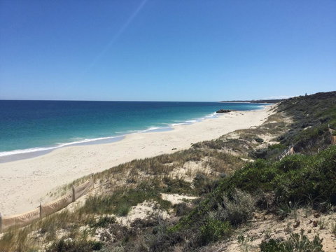 The Blue Beach House - Accommodation Whitsundays 1