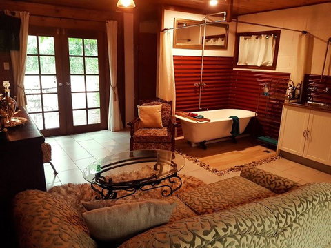The Cabin - Accommodation Whitsundays 0