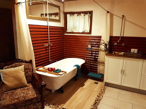 The Cabin - Accommodation Whitsundays 2
