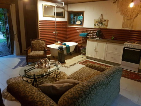The Cabin - Accommodation Whitsundays 1