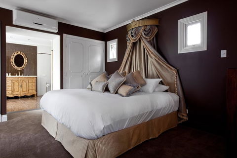 The Castle On Tamborine - Accommodation Whitsundays 1