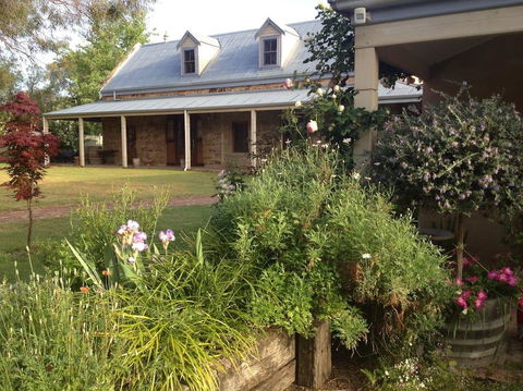 The Coach House On River And Park - Accommodation Whitsundays 0